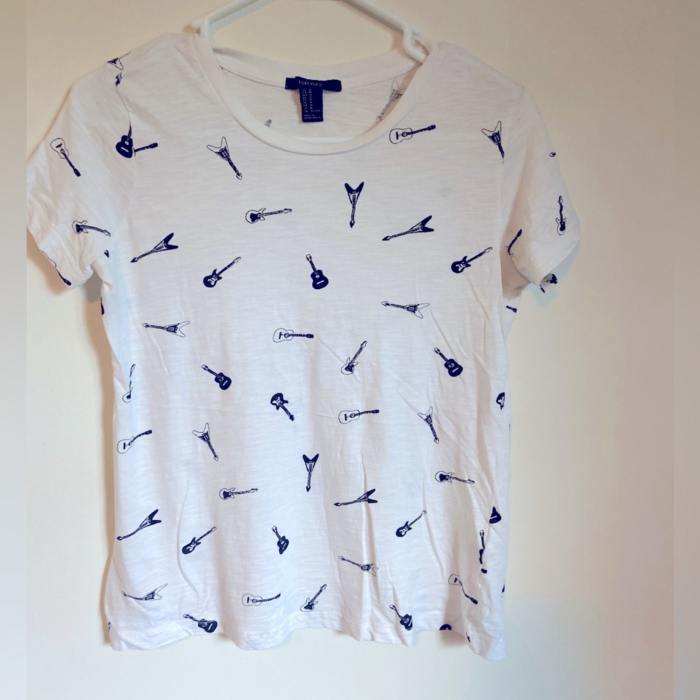 Forever 21 size medium women’s guitar white T-shirt short sleeve